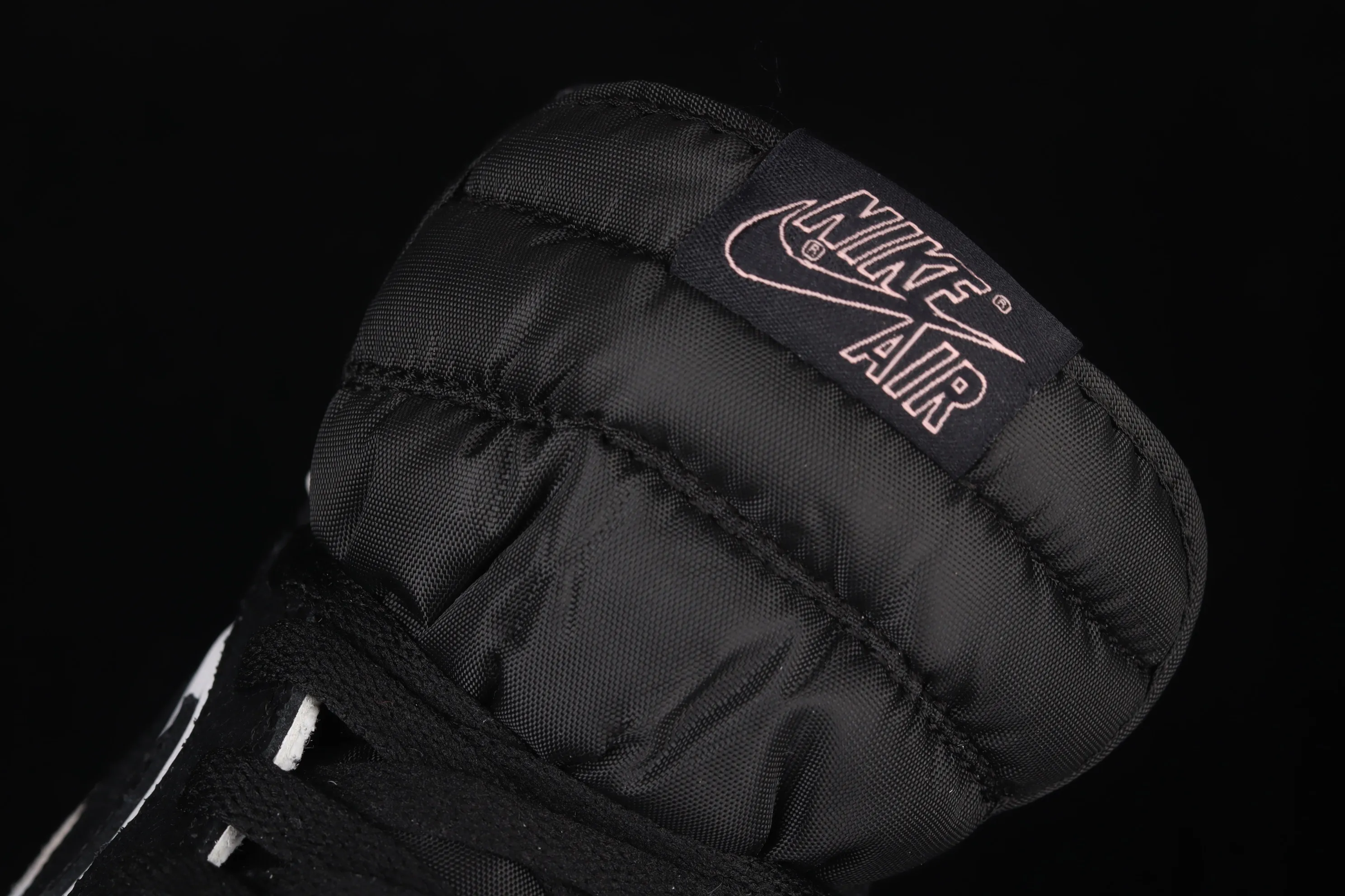 All categories Air Jordan Jordan series basketball shoes Air Jordan 1 High L version Air Jordan 1 High OG "Stage Haze" AJ1 Joe 1 black and gray toe 555088-108
